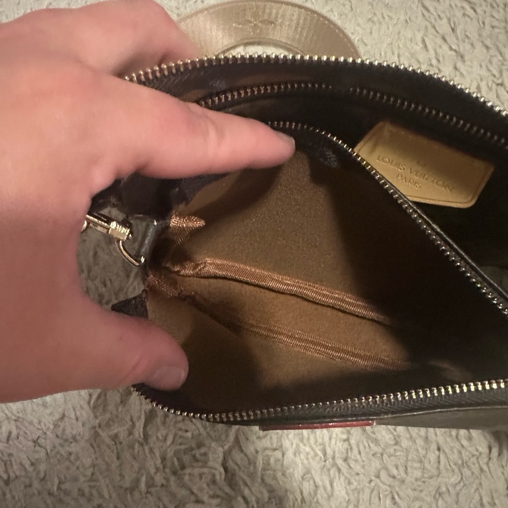 Louis Vuitton Monogram Crossbody Bag with Cream Strap - Picture 5 of 8